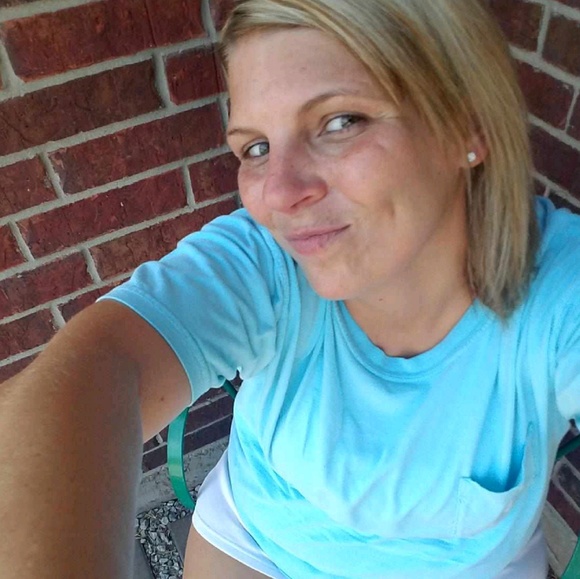 Meet your Posher, Ashley - Picture 1 of 1